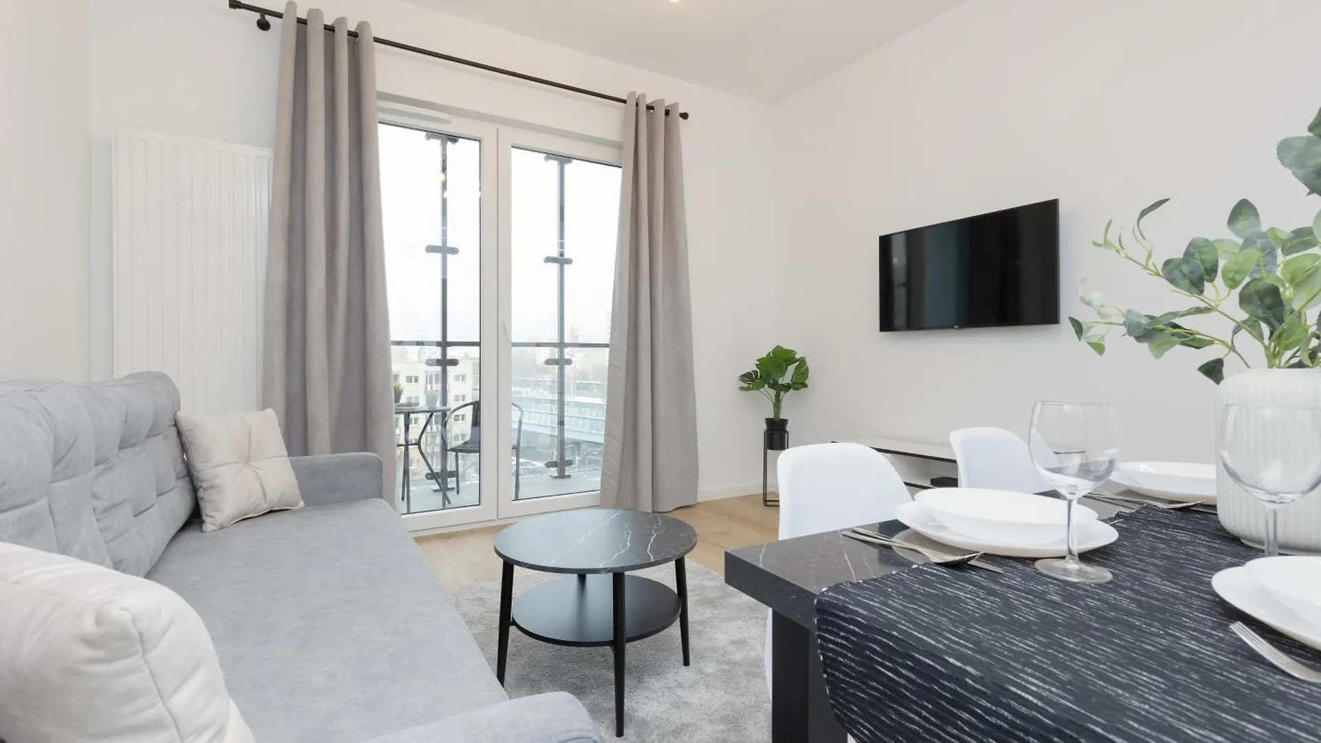 Апарт-отель Cozy Apartments Warsaw Wola Kasprzaka By Noclegi Renters