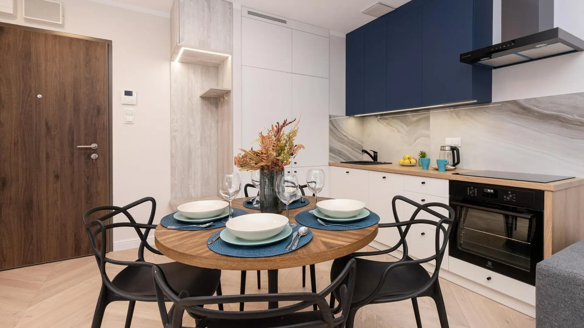 Апарт-отель Cozy Apartments Warsaw Wola Kasprzaka By Noclegi Renters