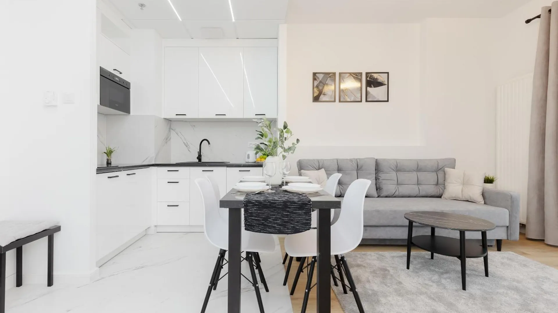 Cozy Apartments Warsaw Wola Kasprzaka By Noclegi Renters Aparthotel