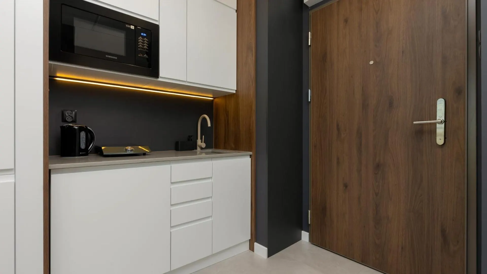Cozy Apartments Warsaw Wola Kasprzaka By Noclegi Renters Aparthotel