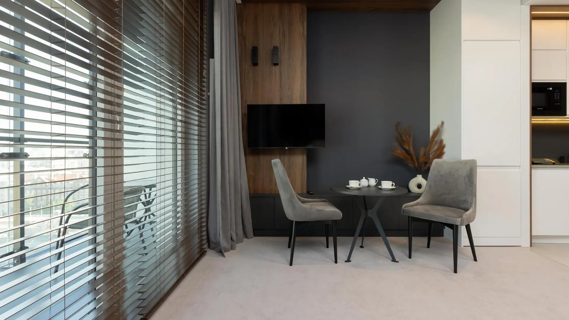 Cozy Apartments Warsaw Wola Kasprzaka By Noclegi Renters Aparthotel